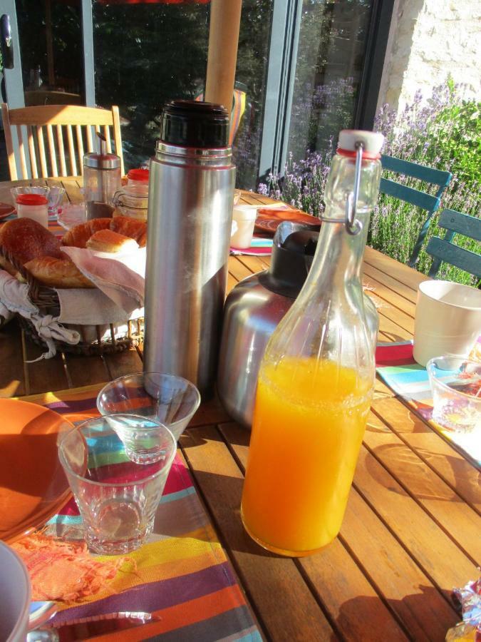 La Grange Aux Hirondelles Bed & Breakfast Sancoins Bagian luar foto