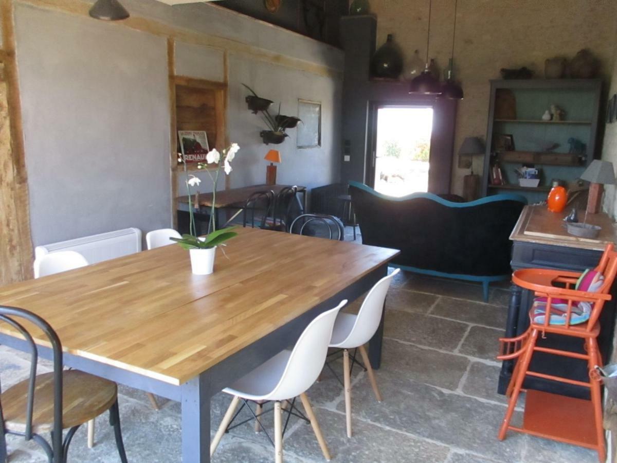 La Grange Aux Hirondelles Bed & Breakfast Sancoins Bagian luar foto