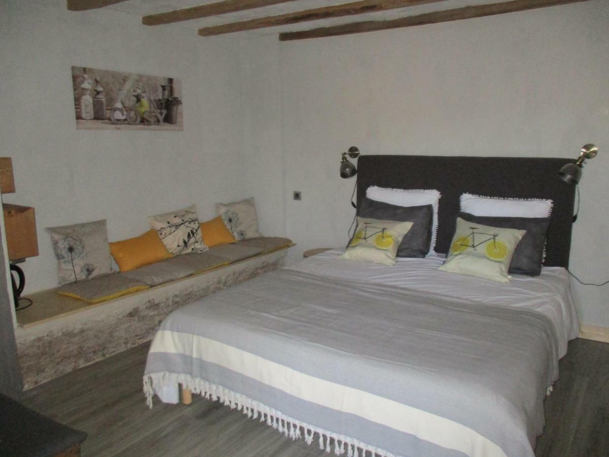 La Grange Aux Hirondelles Bed & Breakfast Sancoins Bagian luar foto